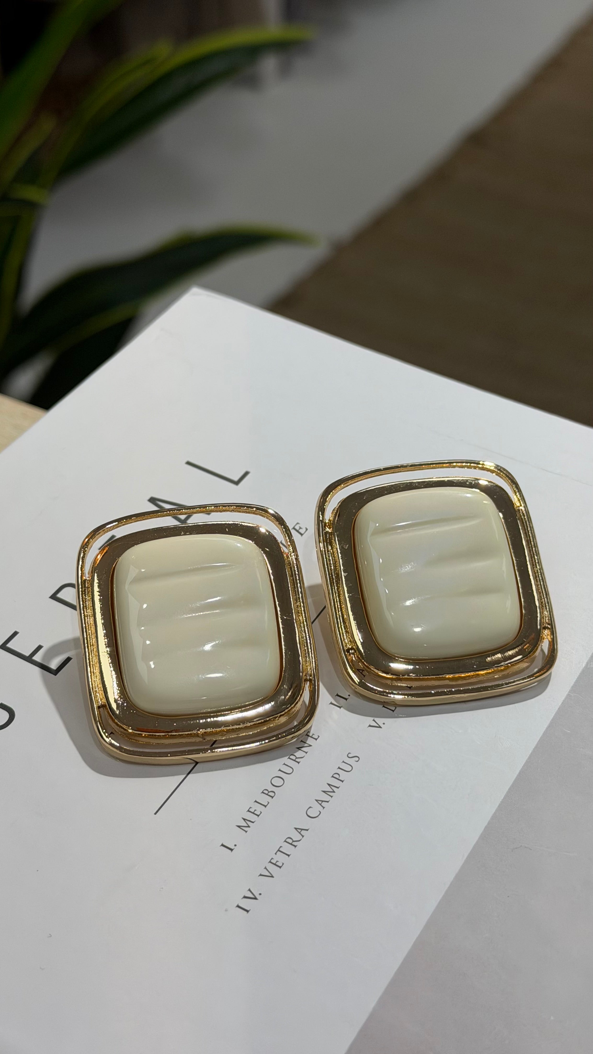 TK149 GOLD KÜPE