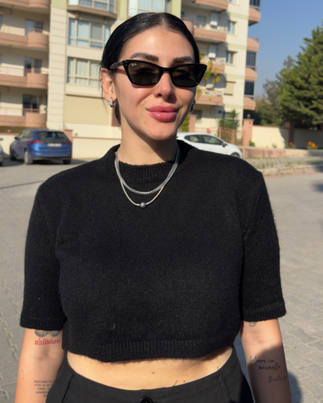 CO106 MUADİL SİYAH TRİKO