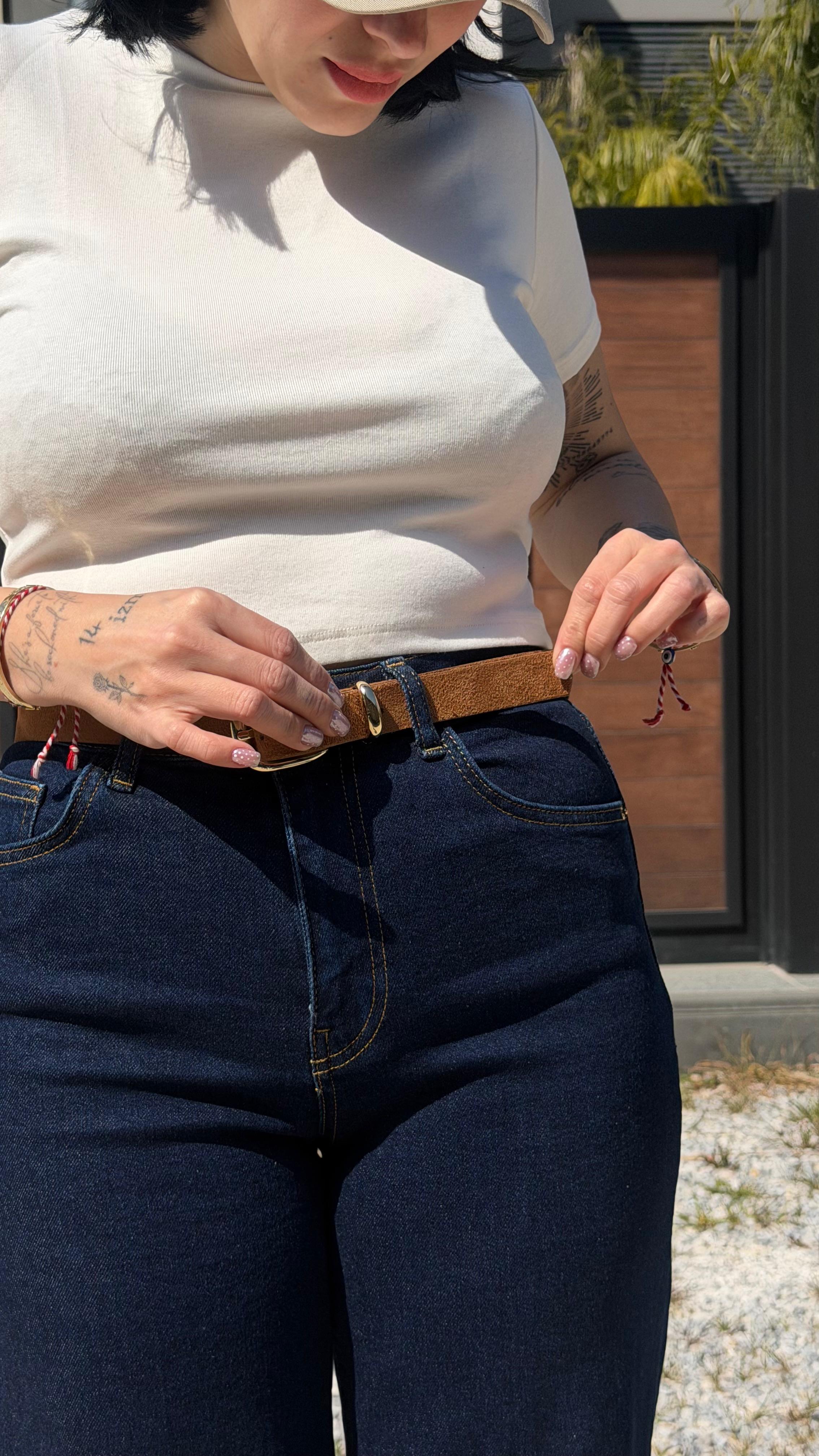 CO358 KOYU KEMERLİ JEAN