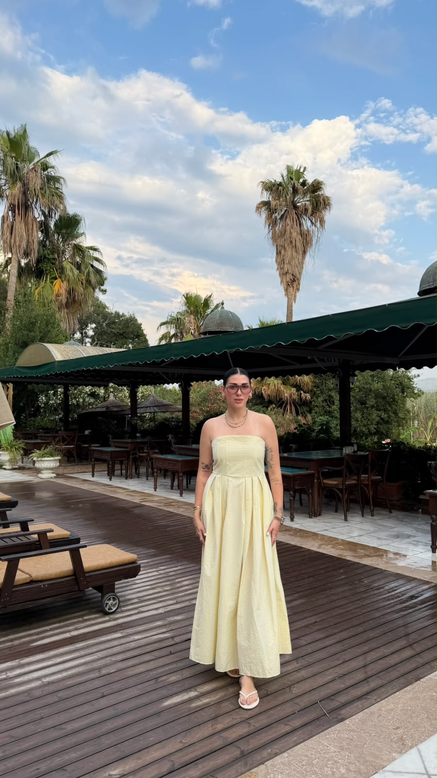 CO441 TEREYAĞ SARISI STRAPLEZ ELBİSE
